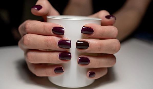 Burgundy Nail Polishes You Want to Wear This Fall Season - Sparkly