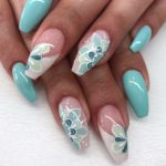 7 Guidelines for Perfect Application of Nail Stickers
